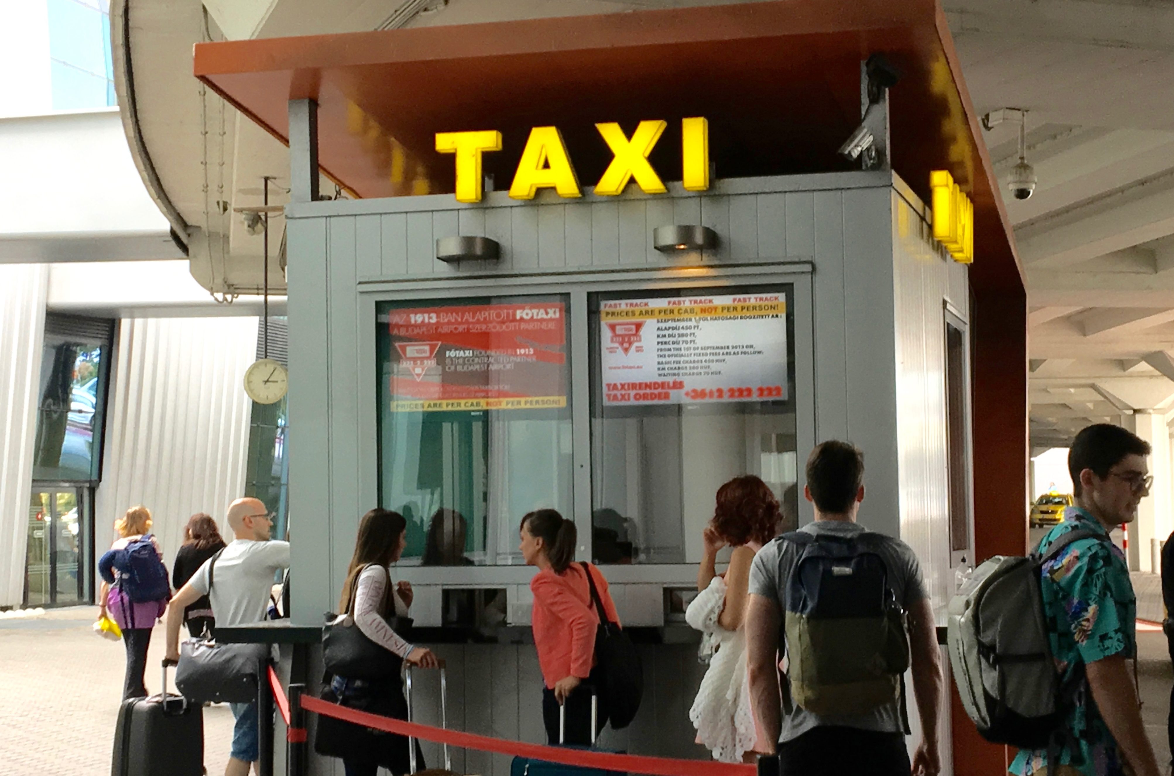 Guichet taxi aéroport de Budapest taxi aeroport de budapest