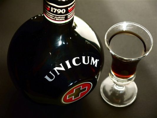 unicum spritueux hongrois unicum hongrois