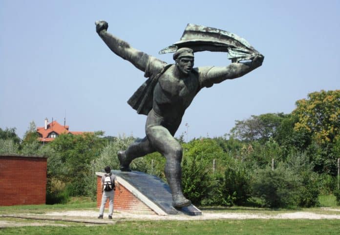 musee budapest statues