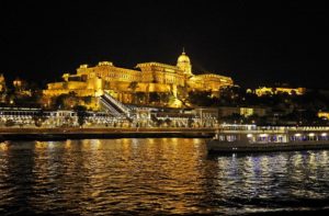 croisiere a budapest la nuit