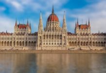 Visiter le Parlement de Budapest parlement de budapest